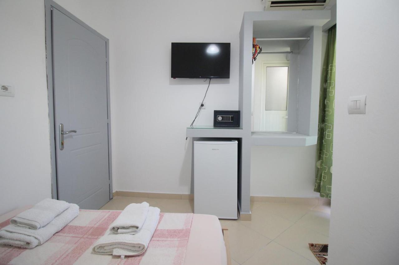 Andy Apartments Sarandë 外观 照片