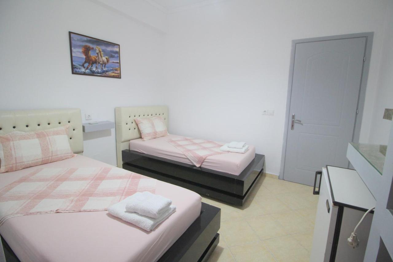 Andy Apartments Sarandë 外观 照片