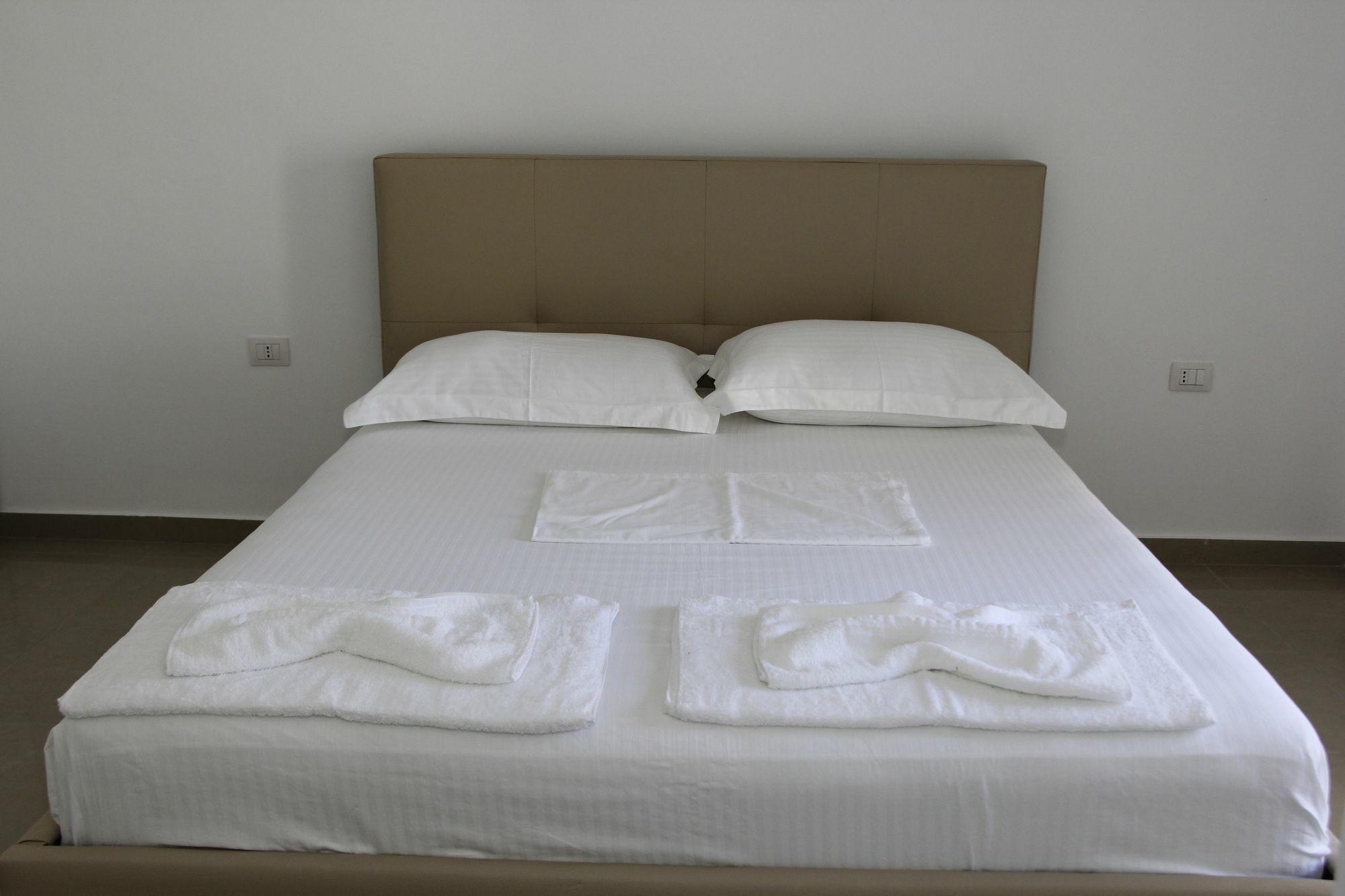 Andy Apartments Sarandë 外观 照片